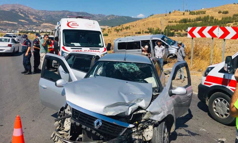 Gaziantep'te Feci Kaza: 5 Yaralı Var