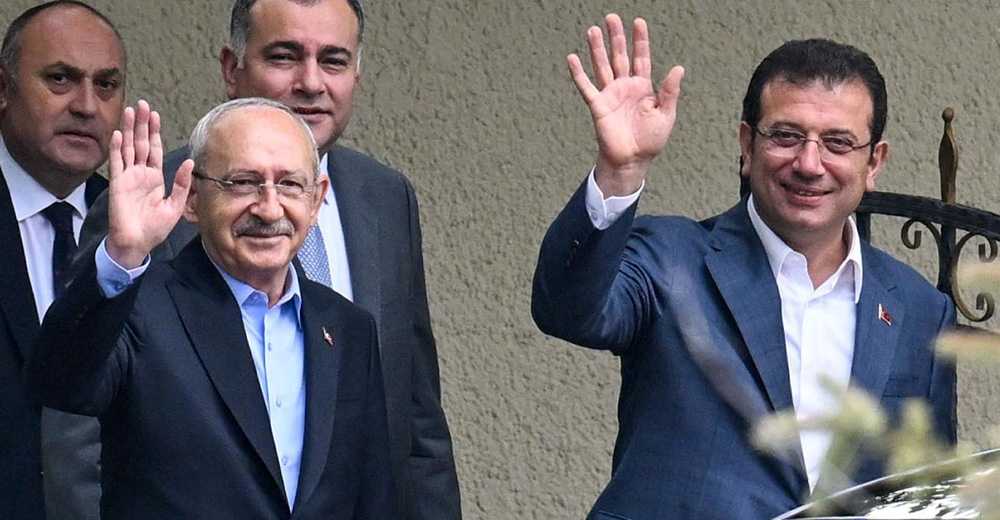 Tüm danışmanlarının görevine son verdi!