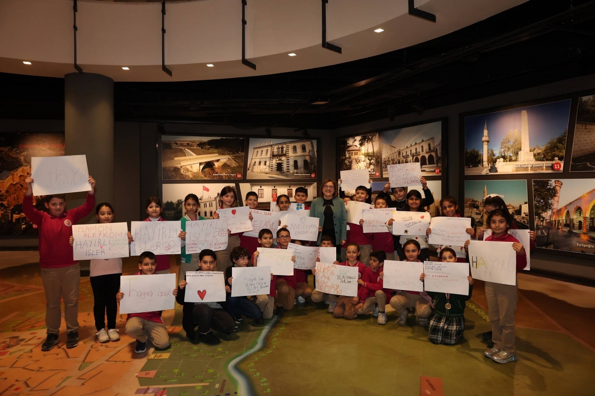 Gazi Şehirde İyilik Çocuklarla Yayılıyor