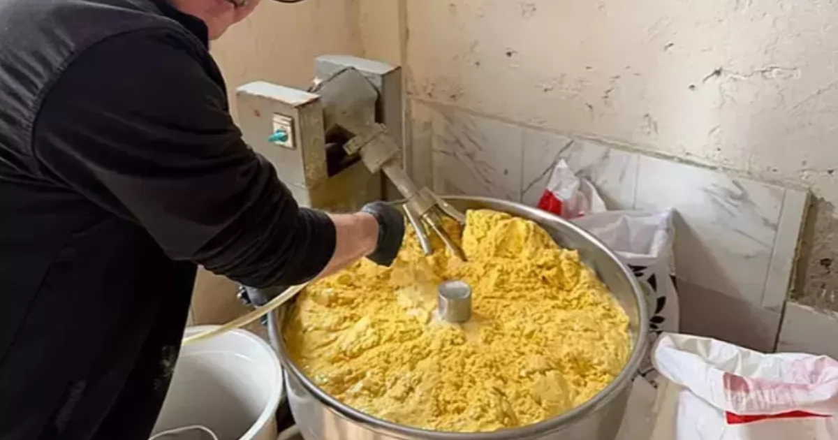 Bu ekmek tam 15 saat pişiyor! Tadına doyum olmuyor