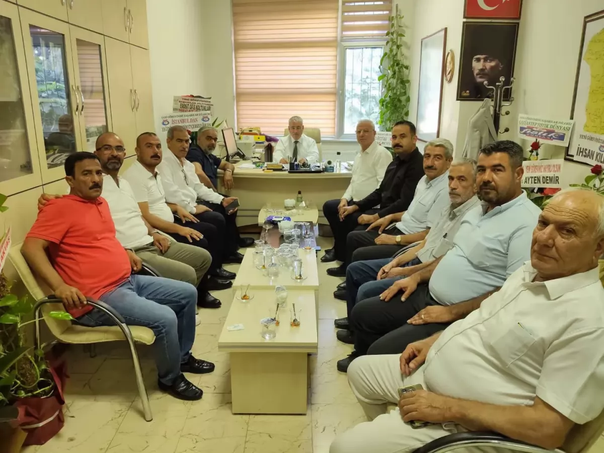 Muhtarlardan Başkan Yardımcısı Aktaş ve Başkomiser Yiğit'e Hayırlı Olsun Ziyareti