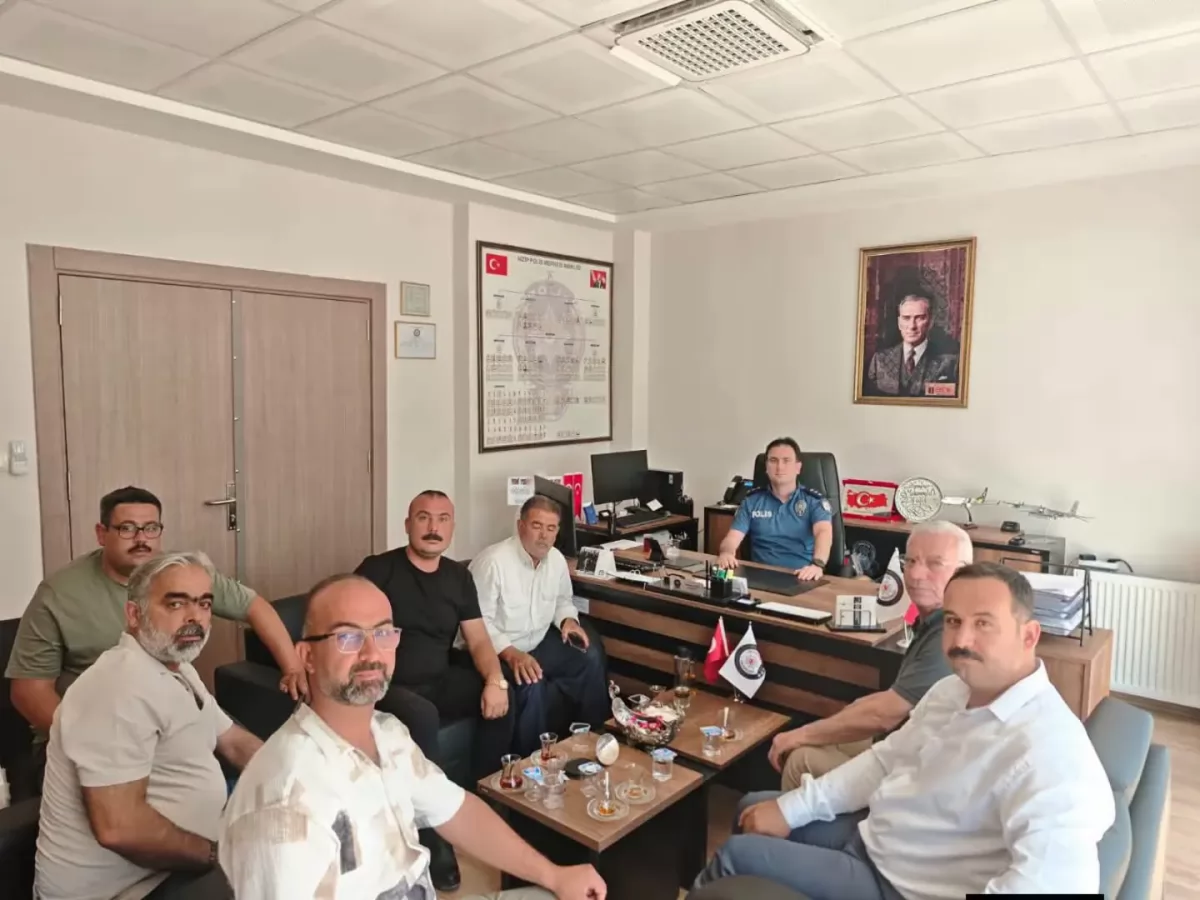 Muhtarlardan Başkan Yardımcısı Aktaş ve Başkomiser Yiğit'e Hayırlı Olsun Ziyareti
