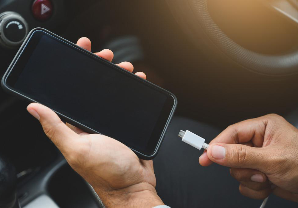 Telefonunu sürekli şarjda tutanlar dikkat! İşte pil ömrü gerçeği