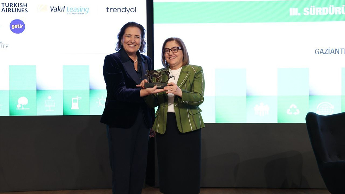 Gaziantep’i Geleceğe Taşıyan Liderlik: Fatma Şahin’e Prestijli Ödül